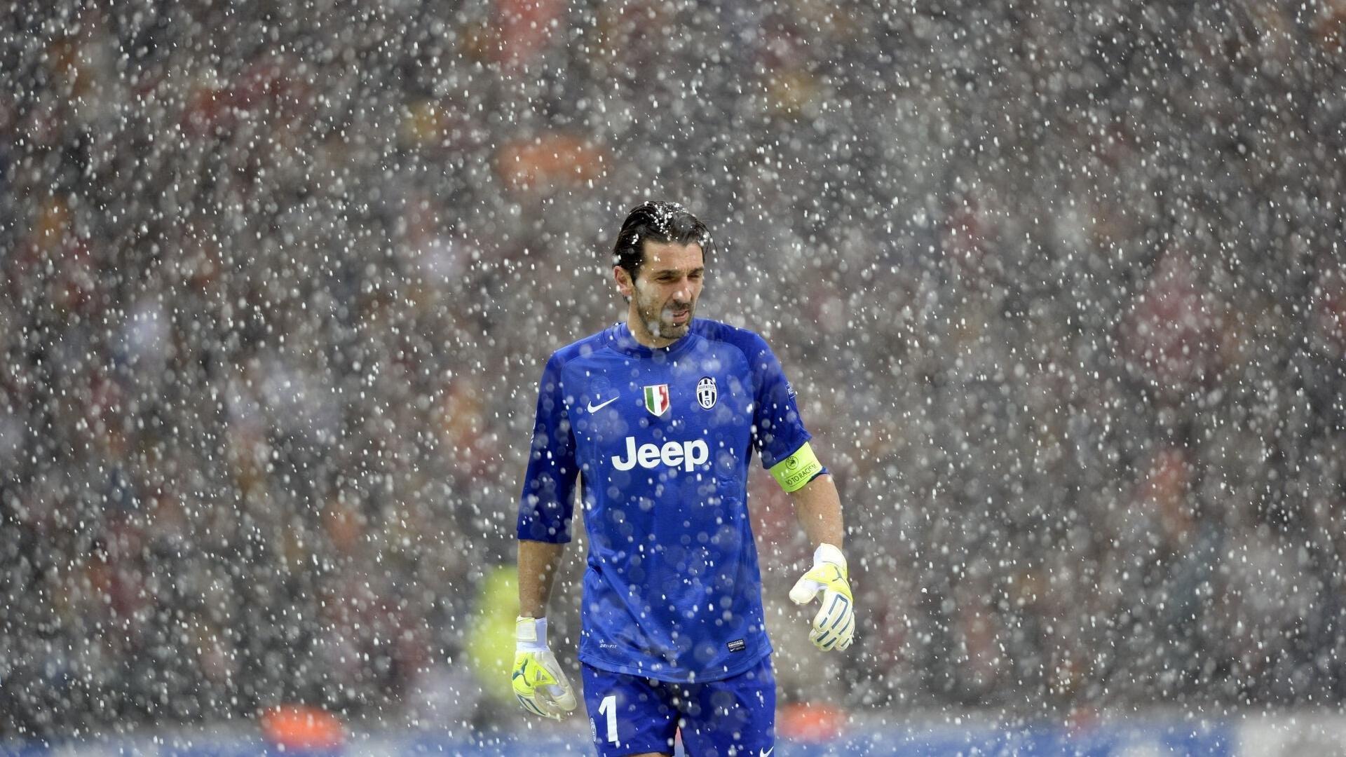 中国游泳队再创佳绩，世锦赛勇夺四金两银