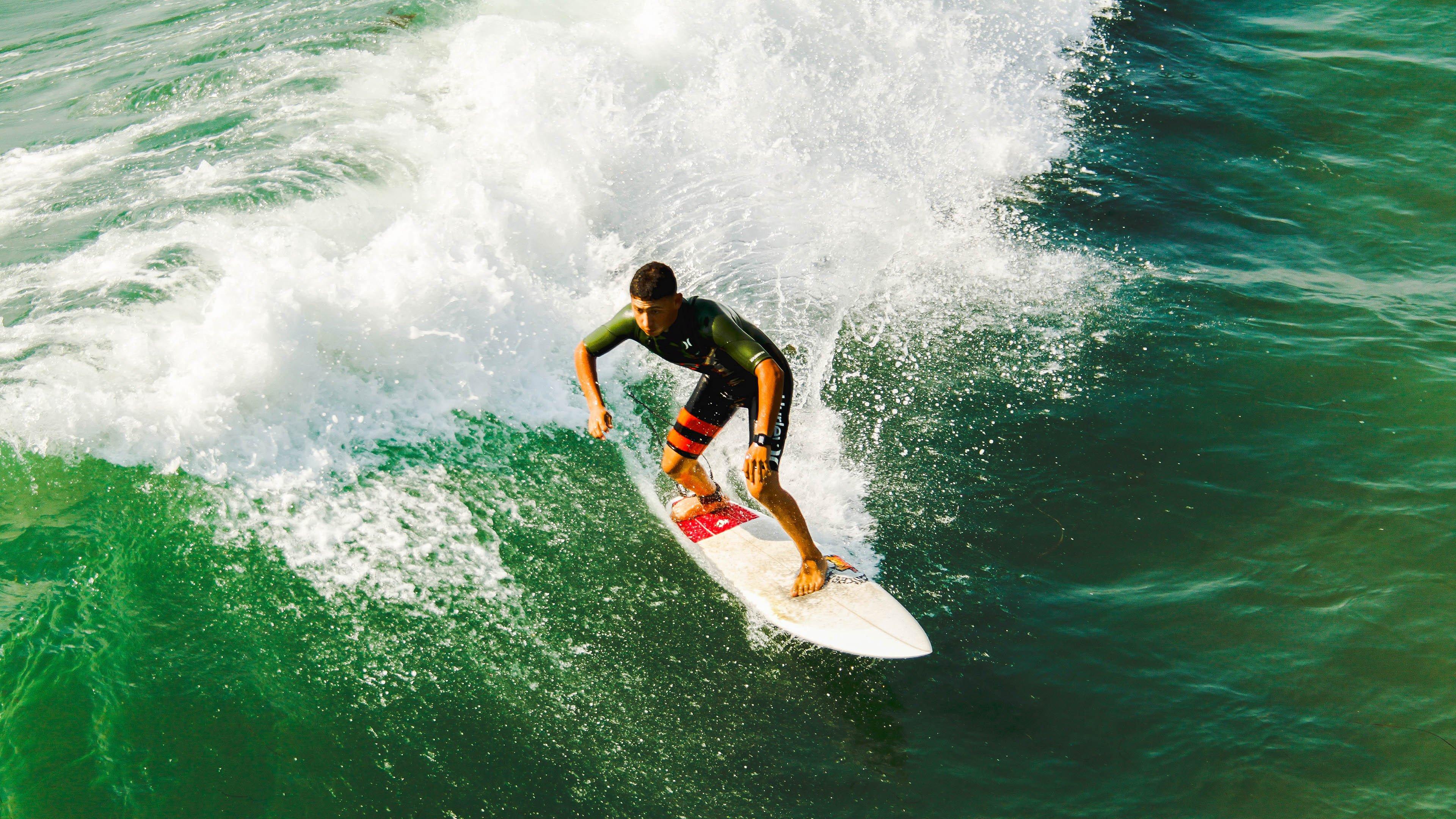 中国游泳队巴黎奥运备战全面提速 新秀崛起挑战世界纪录