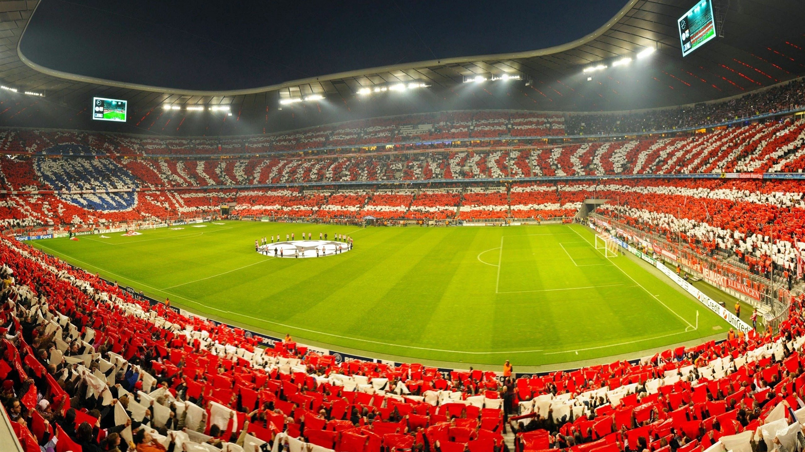 德甲联赛激战正酣,拜仁慕尼黑紧追榜首多特蒙德