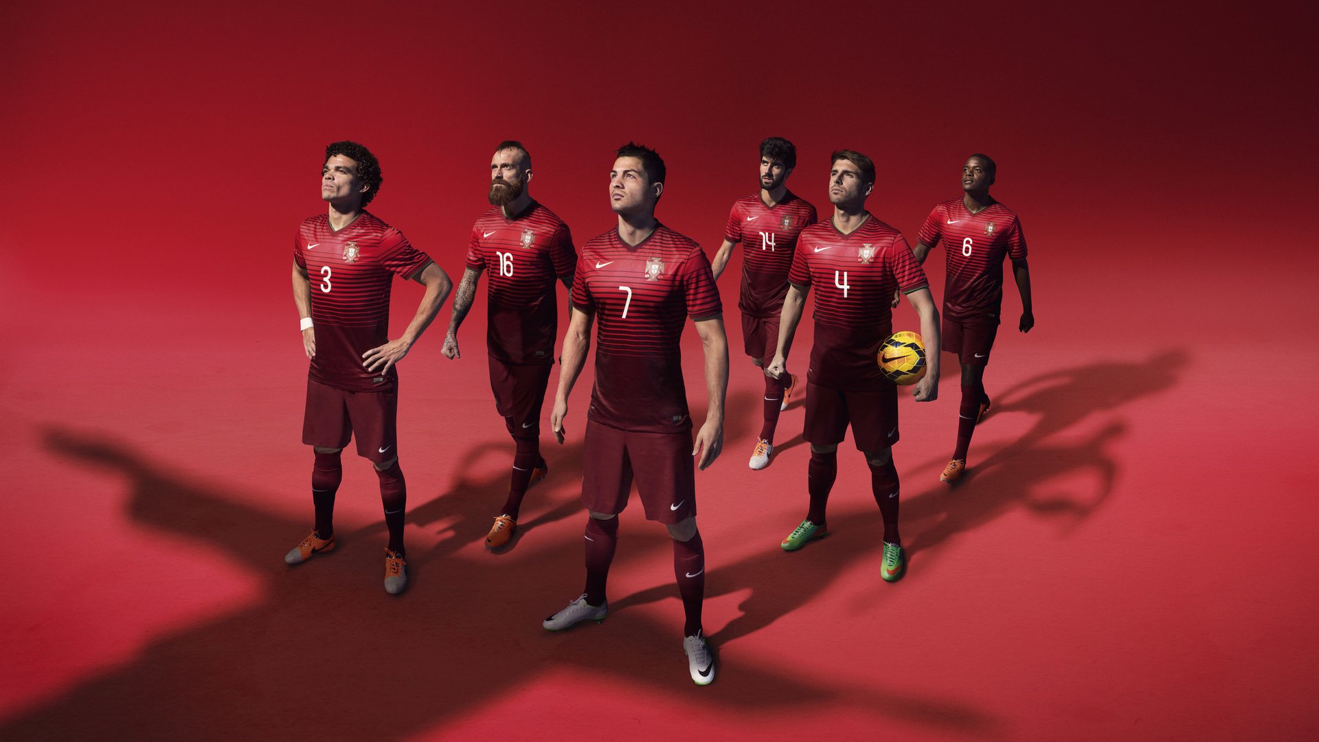 法甲联赛激战正酣,巴黎圣日耳曼领跑积分榜